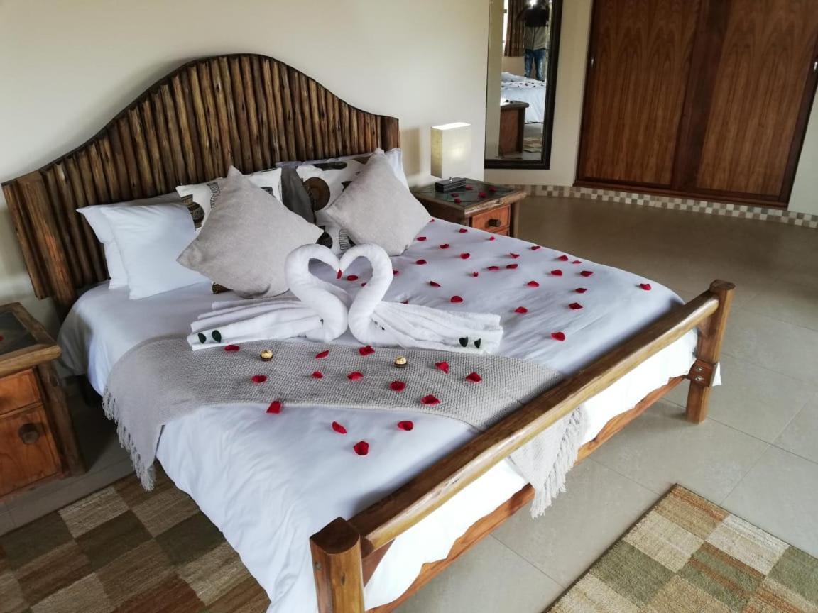 Golden Impalas Bush Resort Хаманскраал Екстериор снимка